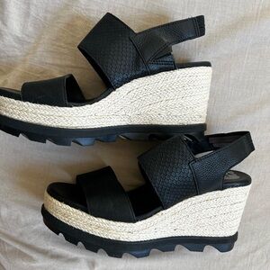 Black Wedge Sandal Sorel Joanie heels 9.5